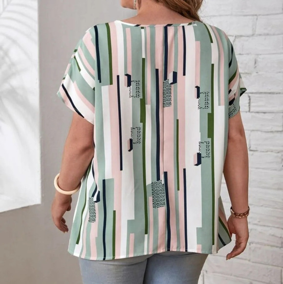 NWOT 3XL Emery Rose Shein V Neck Geo  Striped Short Sleeve T Shirt Blouse Plus - Picture 2 of 7